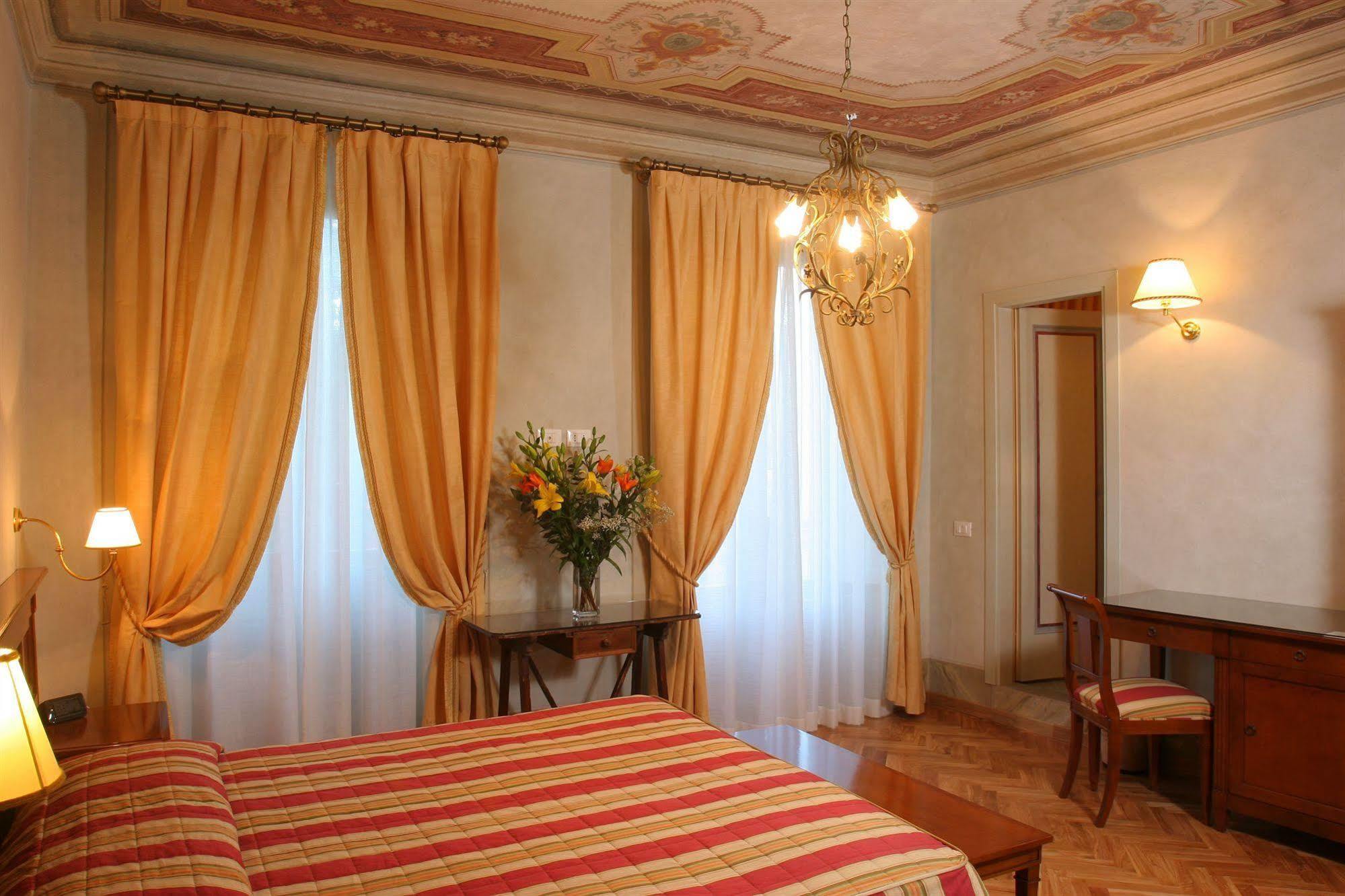 Hotel Villa Aurora 菲耶索莱 外观 照片